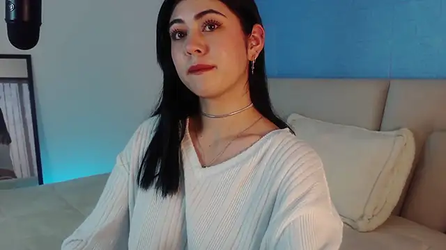 Zoe Benson online show from March 6, 2025, 12:41 pm