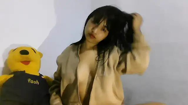 Snapshot of DakotaHoland chatting on April 18, 2026, 1:42 am DakotaHoland online show from April 18, 2026, 1:42 am