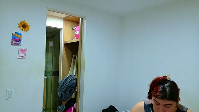 Gaby Vegaa online show from November 19, 2025, 10:10 pm