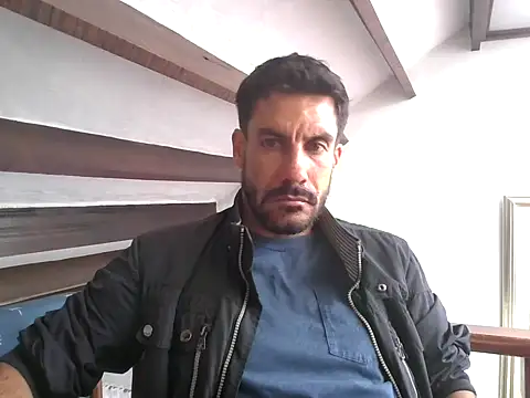 elkike1980 online show from April 16, 2026, 4:19 pm