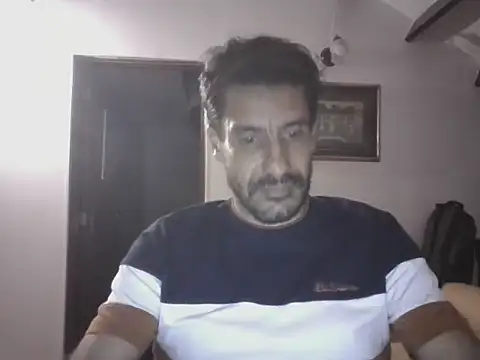 elkike1980 online show from May 16, 2026, 12:40 am