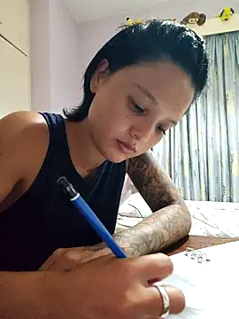 LorenRosse online show from September 10, 2025, 6:52 pm