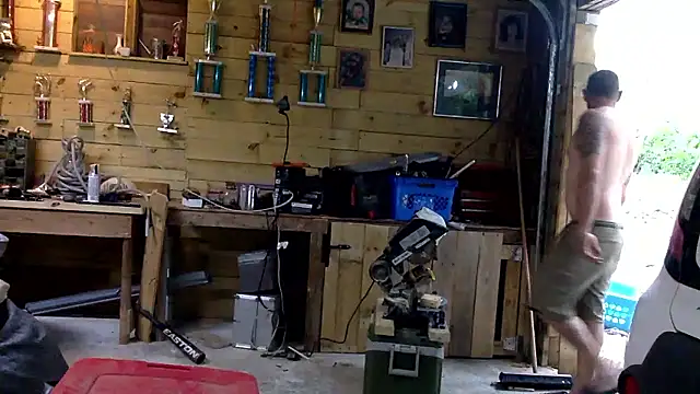 Buffshagswell online show from April 22, 2026, 9:27 pm