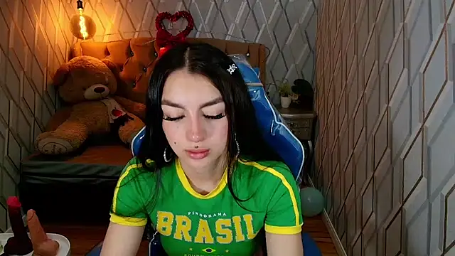 Angelchristix online show from February 4, 2026, 2:45 pm