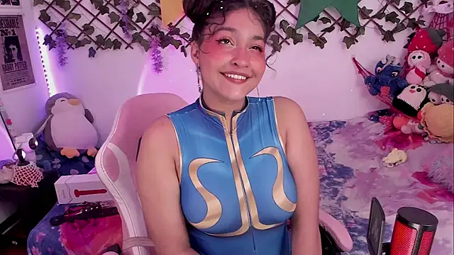 cutepie uwu  online show from December 3, 2024, 7:11 pm