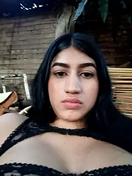 Snapshot of Julix_A chatting on September 14, 2025, 10:20 pm Julix A online show from September 14, 2025, 10:20 pm