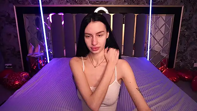 Snow WhiteeeX online show from February 12, 2026, 6:41 am