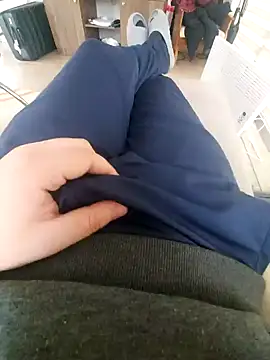 reelciii21 online show from December 28, 2024, 12:45 pm