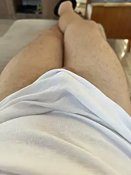 reelciii21 online show from November 16, 2025, 11:16 am