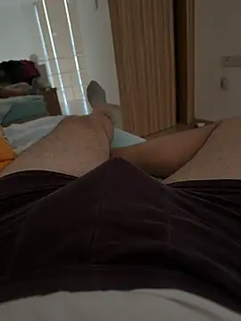 reelciii21 online show from November 22, 2025, 2:27 pm