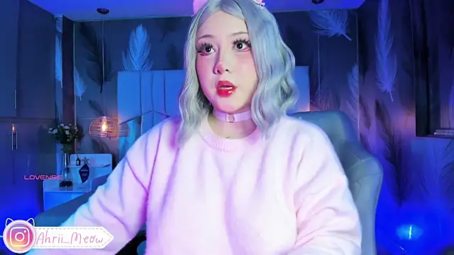 AHRI LEE online show from January 1, 2025, 10:56 pm