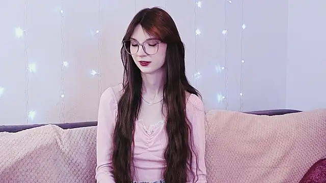 KimWilli online show from January 26, 2025, 4:09 pm