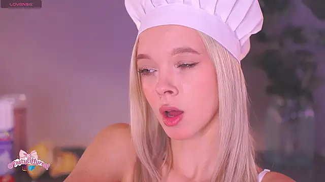  AlinaBailey online show from March 22, 2026, 3:15 pm