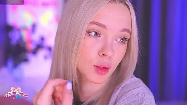  AlinaBailey online show from March 23, 2026, 8:07 am