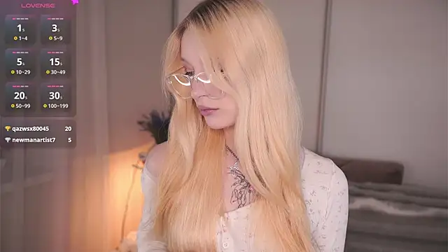 Naughty  Couplles online show from February 10, 2026, 4:11 pm