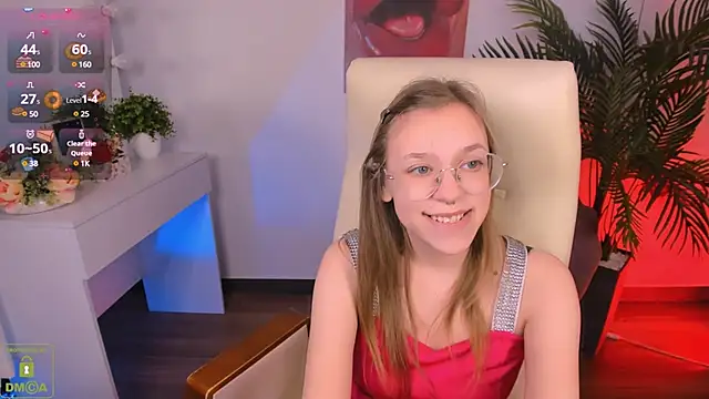 LayriantaVee online show from February 17, 2025, 1:21 pm