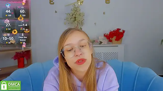 LayriantaVee online show from October 2, 2025, 6:20 am