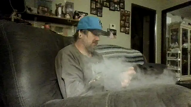 clitstitsandbongrips online show from October 9, 2025, 7:06 am