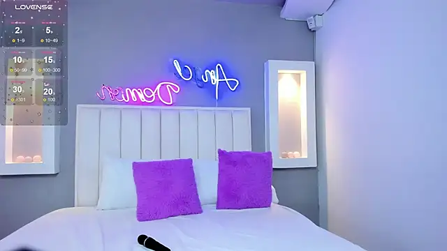 HannaPaola online show from March 1, 2025, 10:53 pm