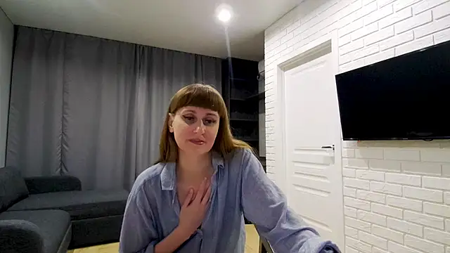 Daniella Lorente online show from May 15, 2026, 11:23 pm