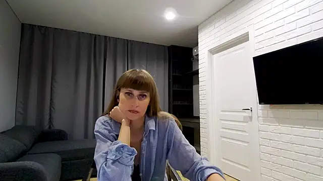 Daniella Lorente online show from June 30, 2026, 11:39 pm
