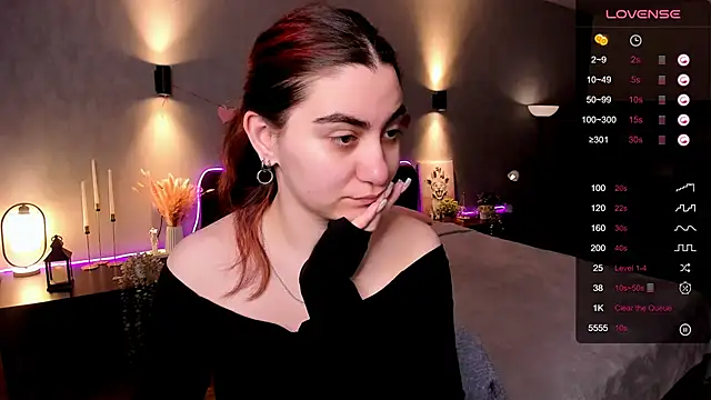 hannacheekss  online show from March 26, 2026, 2:06 am