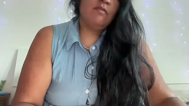 MashaCL online show from April 6, 2026, 4:52 pm