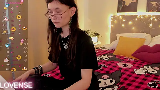 Emily Strikeee online show from February 22, 2026, 10:14 am