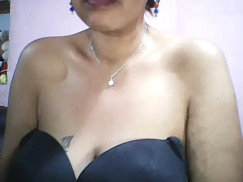 layanah12 online show from September 16, 2025, 6:09 pm