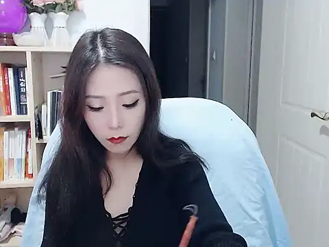 SuSushi728 online show from February 6, 2026, 4:10 pm