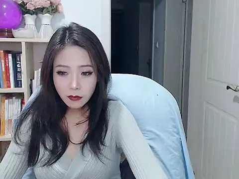 SuSushi728 online show from February 11, 2026, 3:50 pm