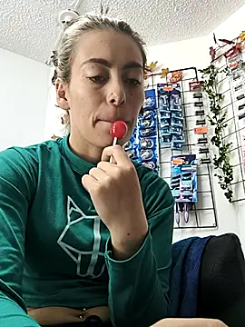 Tefannyy  online show from September 15, 2025, 3:34 pm