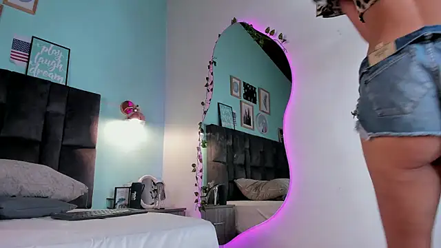 ChanelAdamss  online show from March 22, 2025, 11:42 pm