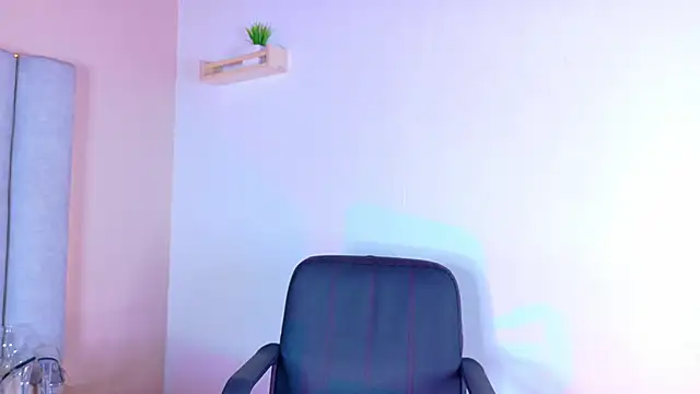 ChanelAdamss  online show from October 16, 2025, 2:56 am