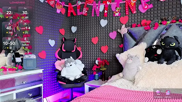 SolBeaumont1 online show from February 18, 2026, 8:05 pm