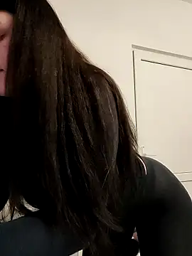 leeya lee online show from January 22, 2025, 1:42 am