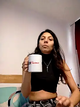 Selenakyle92  online show from March 19, 2026, 4:44 pm