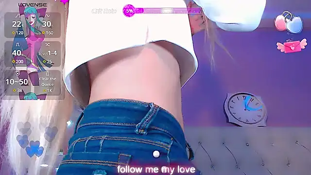 Snapshot of Babyaleja chatting on February 18, 2025, 12:39 pm Babyaleja online show from February 18, 2025, 12:39 pm