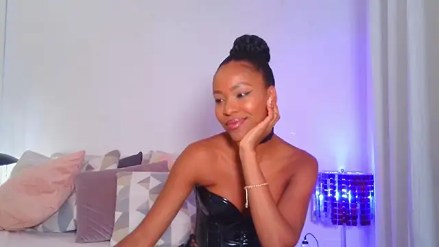 JuliaMartini online show from March 3, 2026, 12:11 pm