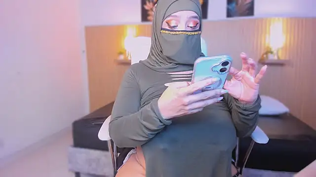 cloe sirena online show from February 5, 2026, 3:38 pm