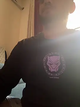 Snapshot of ved240 chatting on April 14, 2026, 6:30 am ved240 online show from April 14, 2026, 6:30 am