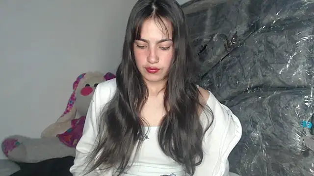 Snapshot of skinny_sweet2411 chatting on April 23, 2026, 4:24 am skinny sweet2411 online show from April 23, 2026, 4:24 am