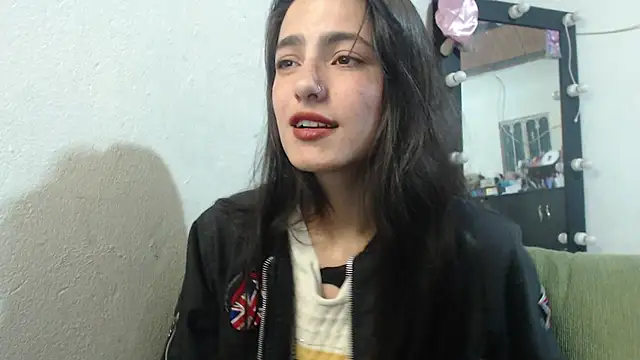 Snapshot of skinny_sweet2411 chatting on June 14, 2026, 2:24 am skinny sweet2411 online show from June 14, 2026, 2:24 am