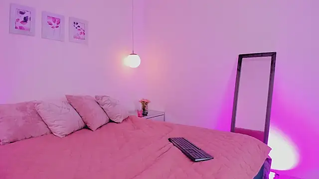 ibella7 online show from March 3, 2026, 7:42 pm