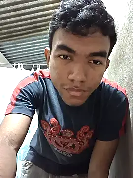 Snapshot of Reynold2608 chatting on December 13, 2024, 4:54 am Reynold2608 online show from December 13, 2024, 4:54 am