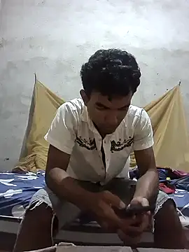 Snapshot of Reynold2608 chatting on January 7, 2025, 8:52 pm Reynold2608 online show from January 7, 2025, 8:52 pm