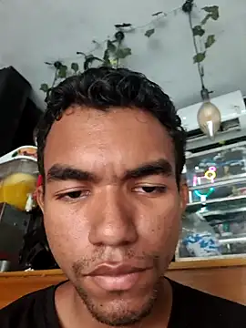 Snapshot of Reynold2608 chatting on April 9, 2026, 10:15 pm Reynold2608 online show from April 9, 2026, 10:15 pm
