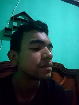 Snapshot of Reynold2608 chatting on April 11, 2026, 2:38 am Reynold2608 online show from April 11, 2026, 2:38 am