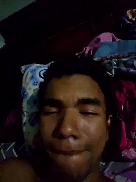 Snapshot of Reynold2608 chatting on April 24, 2026, 2:25 am Reynold2608 online show from April 24, 2026, 2:25 am