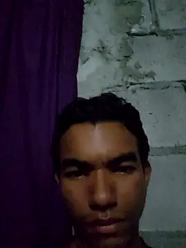 Snapshot of Reynold2608 chatting on May 1, 2026, 4:06 am Reynold2608 online show from May 1, 2026, 4:06 am